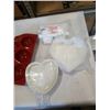 Image 2 : LOT OF NEW SILICONE COOLING MATS BUNNY MOLDS AND MORE
