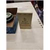 Image 2 : LOT OF WEDGEWOOD POTTERY, ROYAL BUNNYKINS FIGURE AND PALIZER FIGURE
