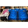 Image 1 : 2 SOCCER SHIRTS AND WOMAN SPORTS OUTFIT