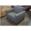 Image 2 : MODERN WOOD FRAMED CLUB  CHAIR, GOOD CLEAN CONDITION