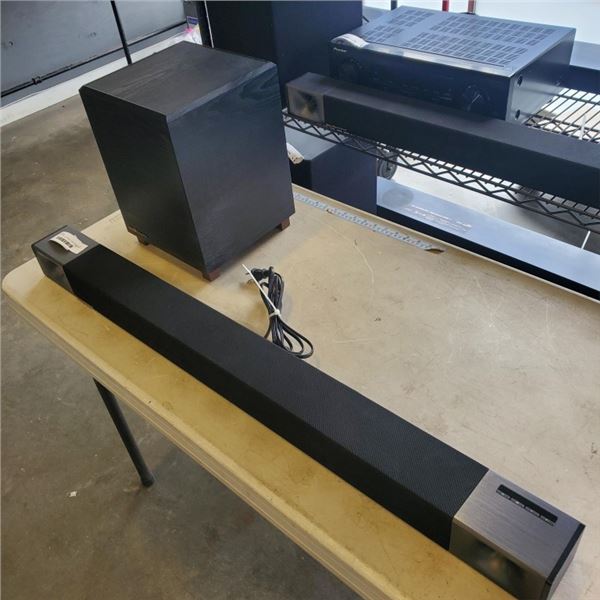 KLIPSCH BAR 40 2.1 CHANNEL SOUNDBAR WITH WIRELESS SUB - WORKING