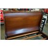 Image 3 : CARVED QUEENSIZE SLEIGH BED FRAME