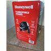 Image 2 : AS NEW HONEYWELL TURBOFORCE POWER AIR CIRCULATOR FAN