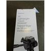 Image 2 : INSIGNIA 58 INCH LIGHTWEIGHT TRIPOD - WORKING