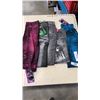 Image 2 : 5 PAIRS OF LEGGINGS AND WILD BREEZE PANTHER TSHIRT