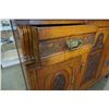 Image 10 : ANIIQUE CARVED SIDEBOARD WITH LARGE ORNATE GALLERY
