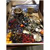 Image 1 : Box of assorted estate jewellery & accessories