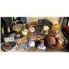 Image 1 : Shelf lot of assorted vintage collectibles & decorative pieces