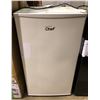 Image 1 : Master Chef white compact/ bar fridge from the love show