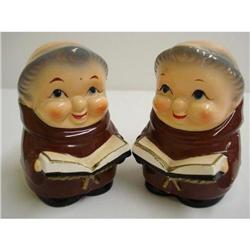 ADORABLE FRIAR TUCK SALT & PEPPER SHAKERS #1937501