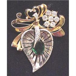 Retro costume jewelry pin #1912514