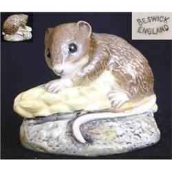 Beswick Model of a Mouse with Corn #1909075