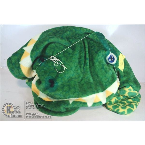 SET OF 2 ALLIGATOR STYLE SNUGGLE BAG FOR CHILD