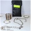 Image 1 : GUESS JEWELRY IN GUESS BAG
