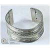 Image 1 : LARGE SILVER ENGRAVED LEAF DESIGN BANGLE