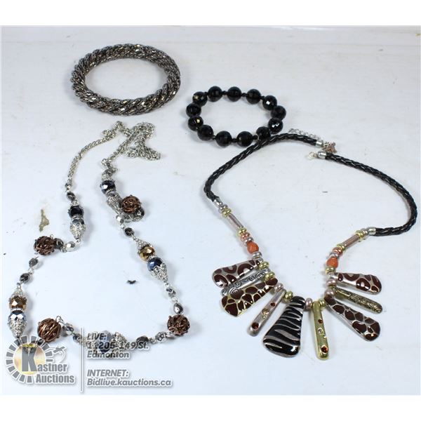 UNIQUE GOLD & SILVERTONE JEWELRY IN SATIN POUCH