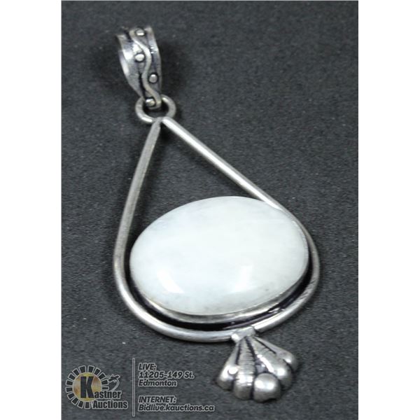 #170- NATURAL MOONSTONE PENDANT