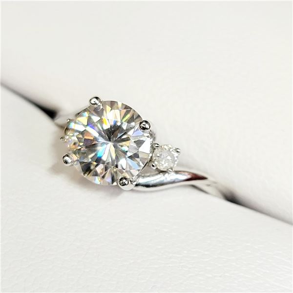 MZ7-3 10K  DIAMOND MOISSANITE RING