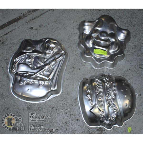 DRACULA, CLOWN, & HAMBURGER WILTON CAKE PANS