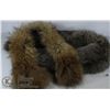 Image 1 : VINTAGE FUR COLLARS