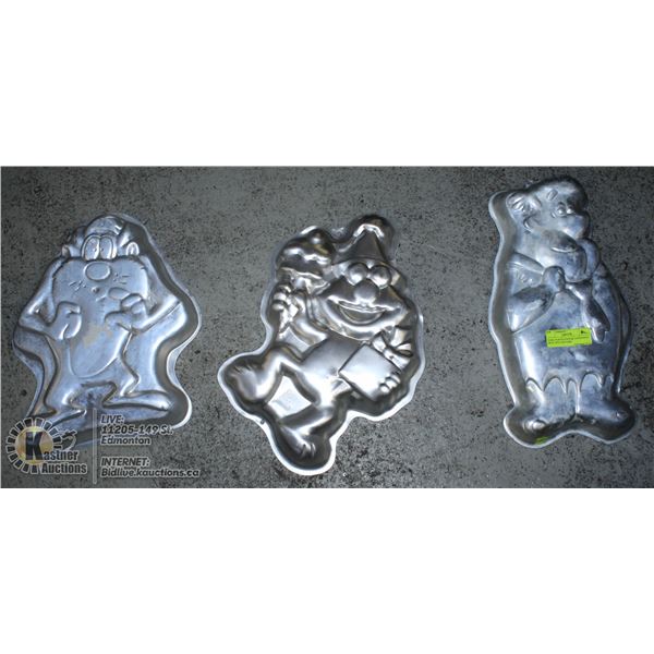 ELMO, FLINTSTONES,& TAZMANIAN DEVIL WILTON CAKE