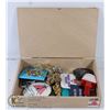 Image 1 : CIGAR BOX FULL OF ASSTD PINS, BROOCHES & JEWELRY