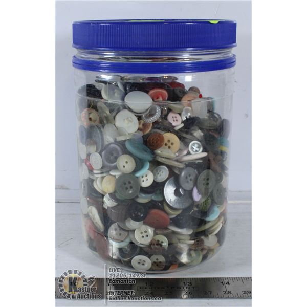 LARGE JAR OF VINTAGE MIX BUTTONS