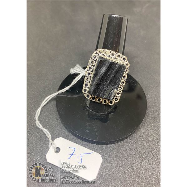 #276-NATURAL TOURMALINE RING (RAW) SIZE 7.5
