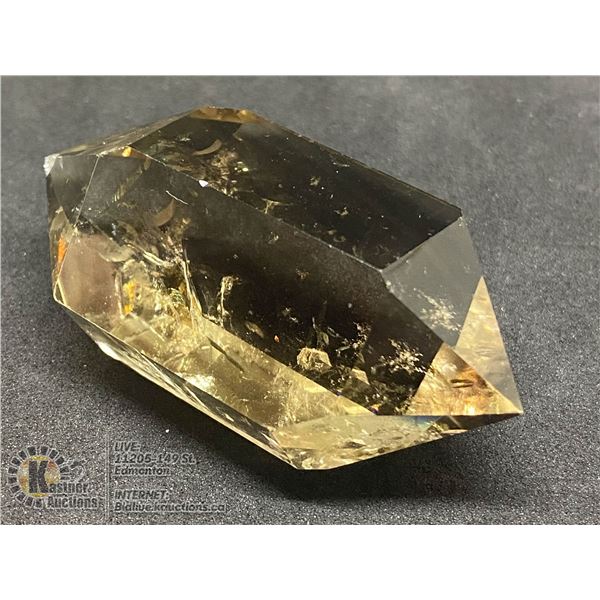 #285-NATURAL SMOKEY QUARTZ 2 POINT 45.93G