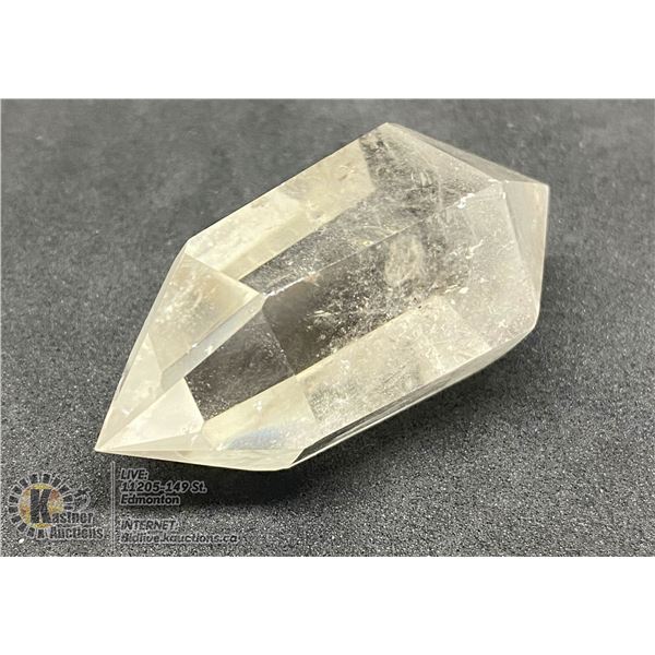 #301-CLEAR QUARTZ 2 POINT 39.8 X 14.8MM/ 33.25G