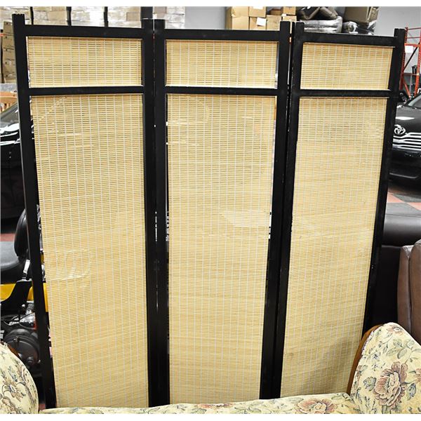 3-PANEL WOOD & WICKER ROOM DIVIDER