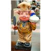 Image 1 : 25 IN TALL CHEF PIG WITH COVERED PLATTER + SPATULA