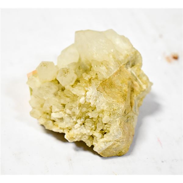 QUARTZ STONE SPECIMEN