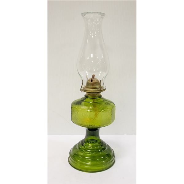 ANTIQUE OIL LAMP WITH DETAILS IN GREEN