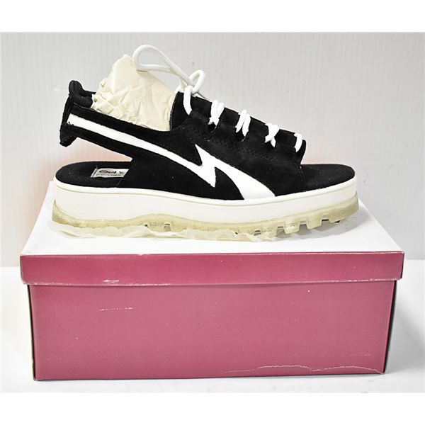 CHINESE LAUNDRY LOS ANGELES GINA SIZE: 8.5 SHOES