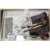 Image 1 : DARTBOARD AND 2 SETS OF DARTS