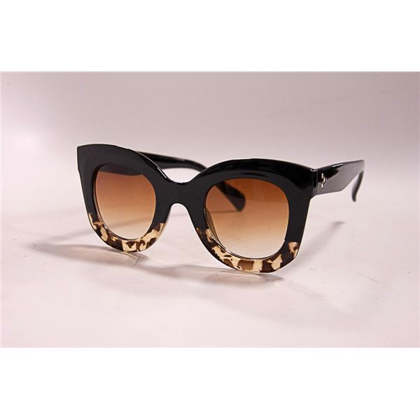 GENUINE FRECKLES TORTISE STYLE FRAMES SUNGLASSES