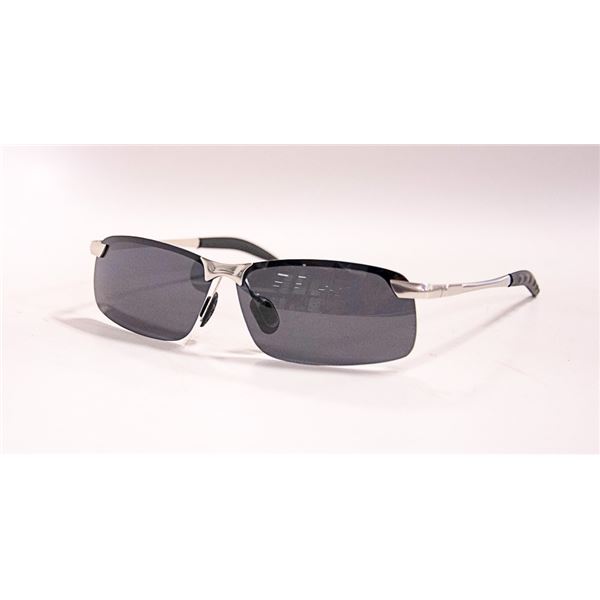 AUTHENTIC MYIAUR AVIATOR STYLE SUNGLASSES