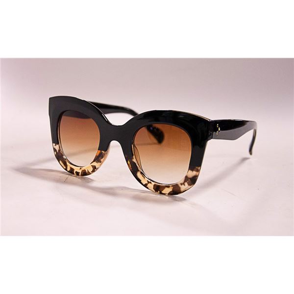 GENUINE FRECKLES TORTISE STYLE FRAMES SUNGLASSES