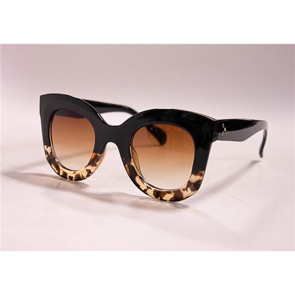 GENUINE FRECKLES TORTISE STYLE FRAMES SUNGLASSES