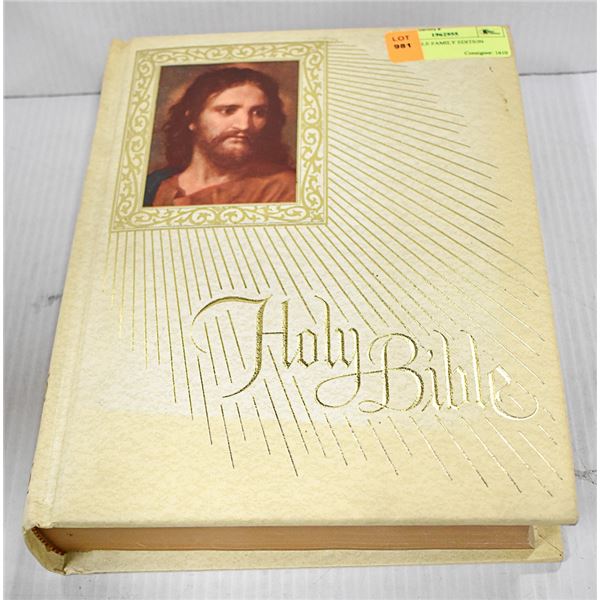 HOLY BIBLE FAMILY EDITION