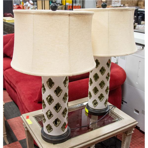 WHITE TABLE LAMPS WITH BEIGE