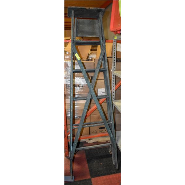 VINTAGE GREEN WOOD LADDER