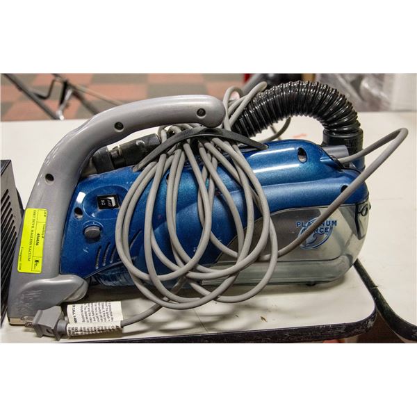 DIRT DEVIL BAGLESS VACUUM