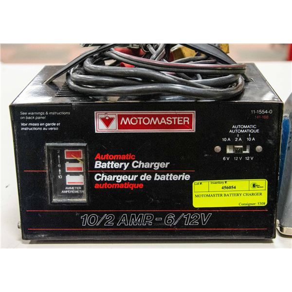 MOTOMASTER BATTERY CHARGER