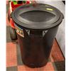 Image 1 : NEW 32 GALLON GARBAGE BIN