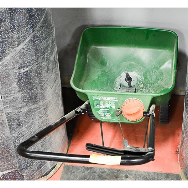 SCOTTS TURF BUILDER FERTILIZER