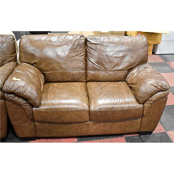 2 SEATER LEATHER SOFA