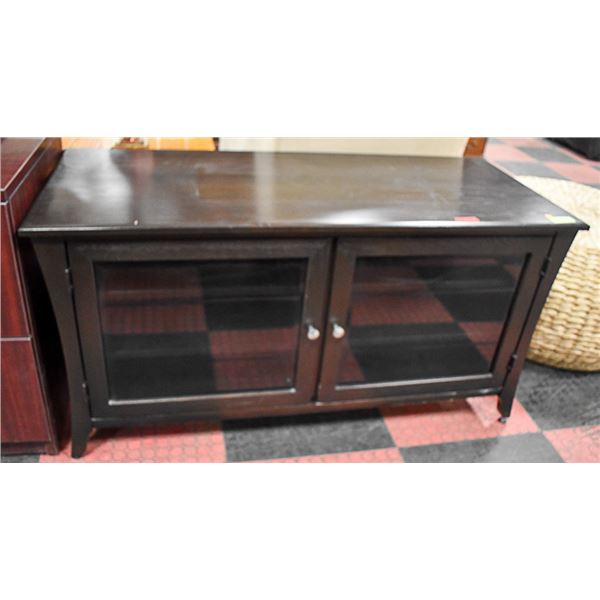 BROWN WOODEN TV CONSOLE