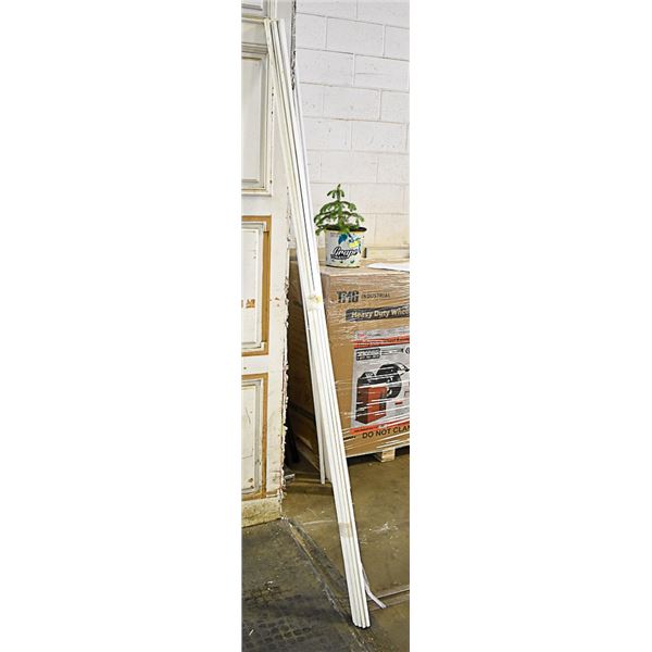 11PCS 8FT QUARTER ROUND PRIMED